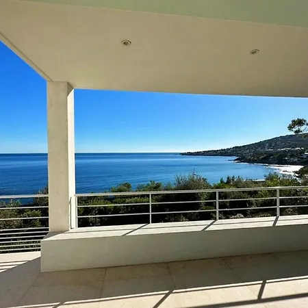 Semesterbostad Beautiful House With Pool Terraces And Garden *