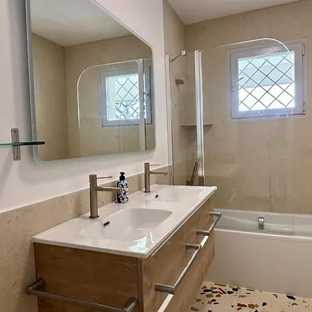 Beautiful House With Pool Terraces And Garden Semesterbostad Saint Aygulf